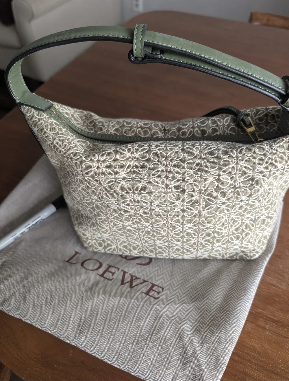 Handbag - Picture 4 of 5